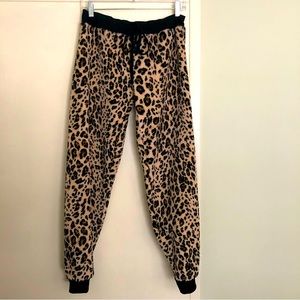 PJ Salvage Softest ever plush lounge pants sz Medium in excellent condition